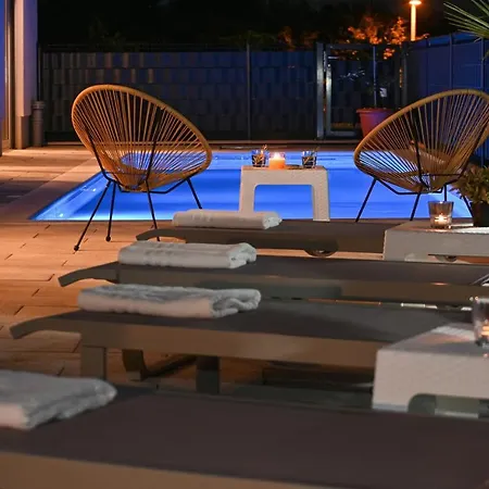 Luxury Maravic With Private Pool Apartament *