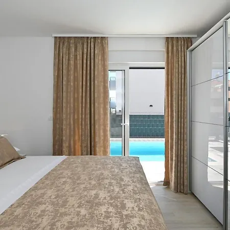 Appartamento Luxury Maravic With Private Pool