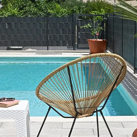 Luxury Maravic With Private Pool Τρογκίρ