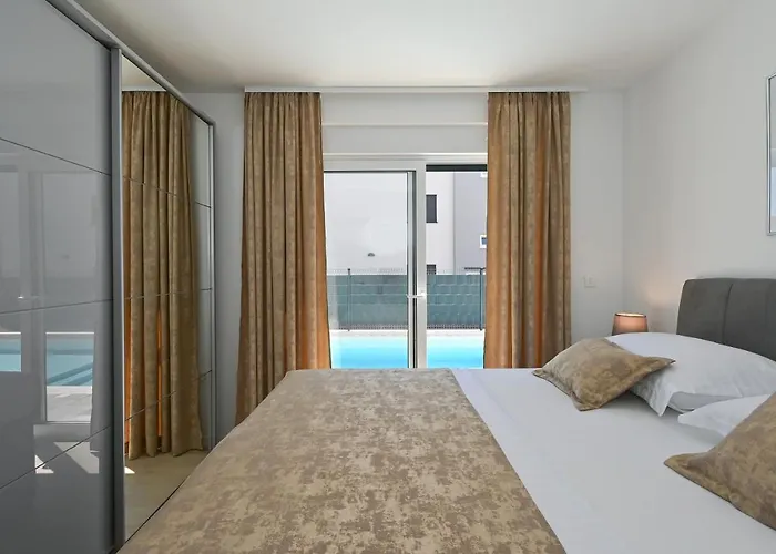 Luxury Maravic With Private Pool Appartement Trogir