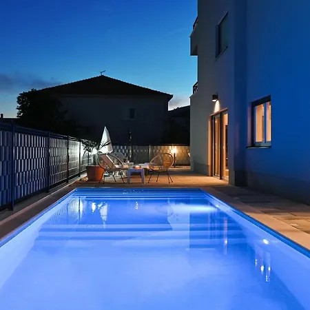 Luxury Maravic With Private Pool 트로기르