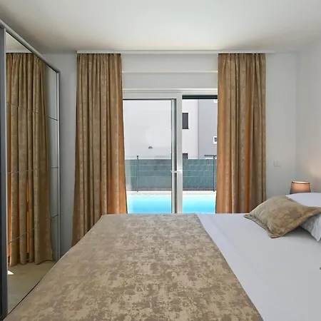 Luxury Maravic With Private Pool Apartment Trogir