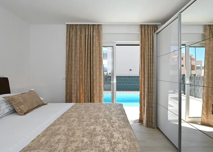 Apartment Luxury Maravic With Private Pool
