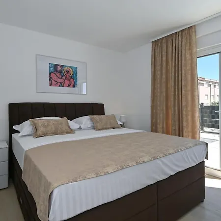 Daire Luxury Maravic With Private Pool